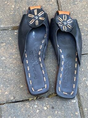 RZ Design Black Leather Slide Mules with Flower Medallion, 6 Summer Sale